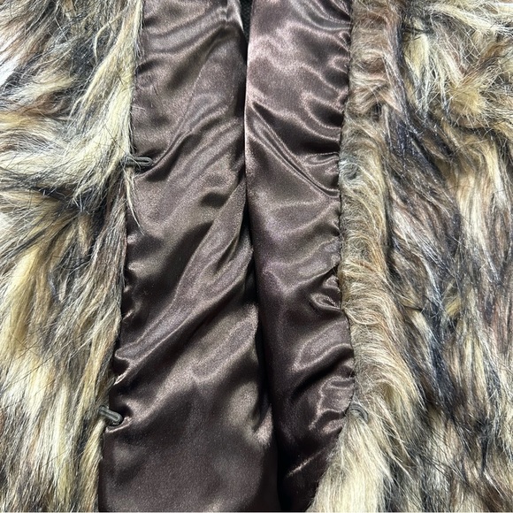 Donna Slayers Fabulous Furs Brown Faux Fur Vest - medium​ - Picture 8 of 8